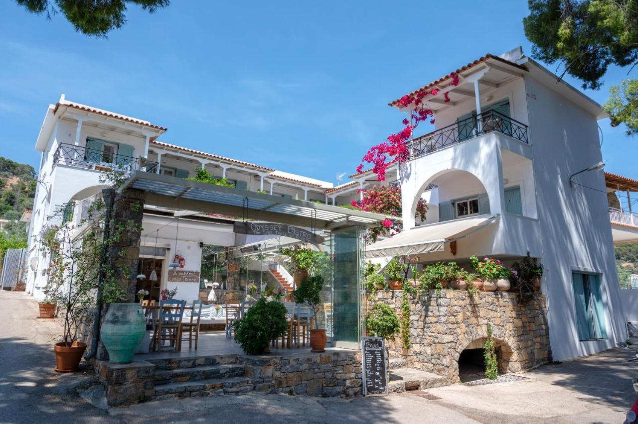 Odyssey Suites Poros Town Buitenkant foto